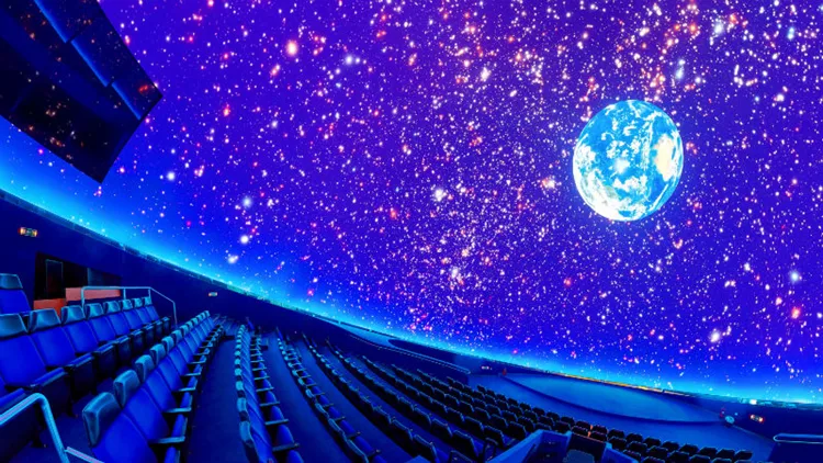  Δωρεάν πρεμιέρα για τους νέους ψηφιακούς προβολείς στο Πλανητάριο